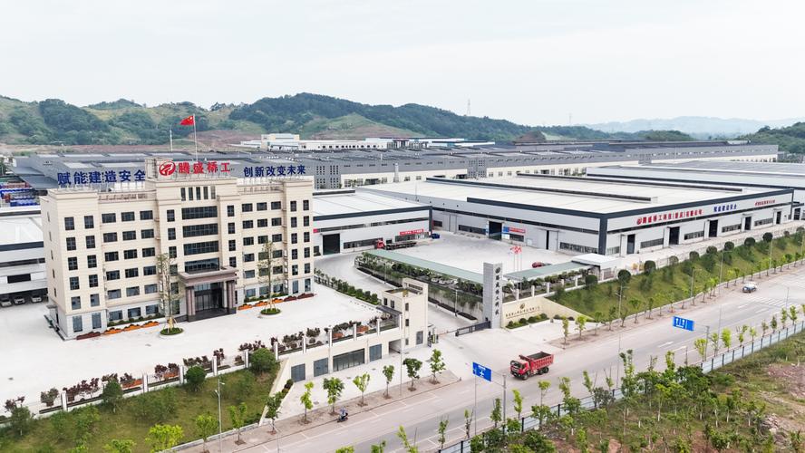 何华强公司经营模式解析 建筑装饰与水暖管道零件的协同发展